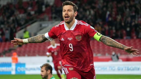 Россия обыграла Мальту (2:0) благодаря голам Смолова и Бакаева