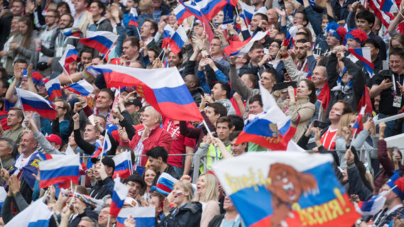 Сборная России поздравила всех с днём футбола