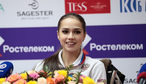 Загитова сверкнула накачанным задом на камеру: у фанатов глаза на лоб полезли