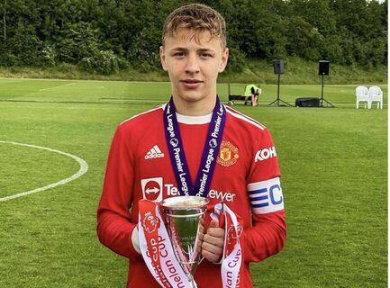 Амир Ибрагимов подписал профессиональный контракт с «Манчестер Юнайтед»