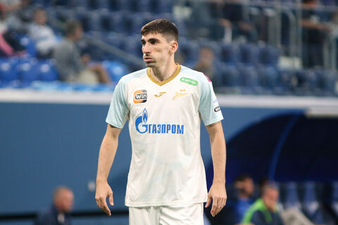 Стала известна зарплата Бакаева в «Локомотиве»