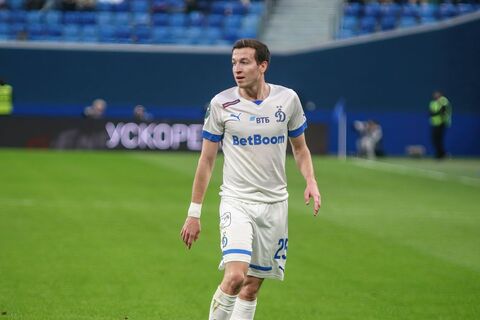 Макаров перешел в «Крылья» и подписал контракт на один сезон