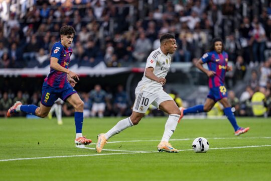 Французская погоня: сможет ли Мбаппе побить европейский рекорд Месси по количеству голов