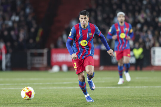 Зимнее трансферное окно «Барселоны»: почему ушел Дро? В чем смысл подписания Канселу?